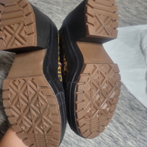 Converse boots - Picture 3 of 4